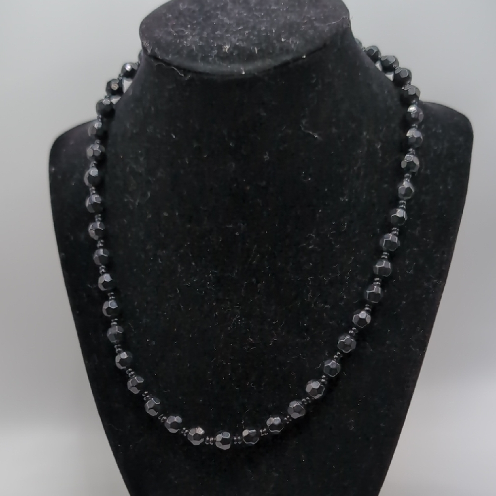Elegant Black Beaded Necklace